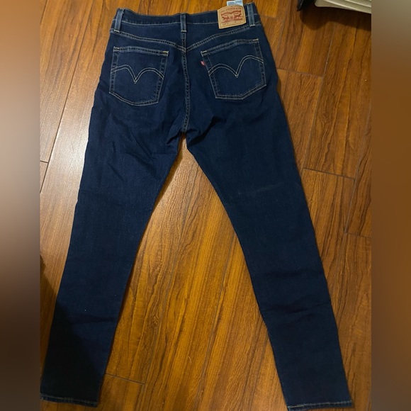 Women’s 501 Levi’s - Picture 3 of 3